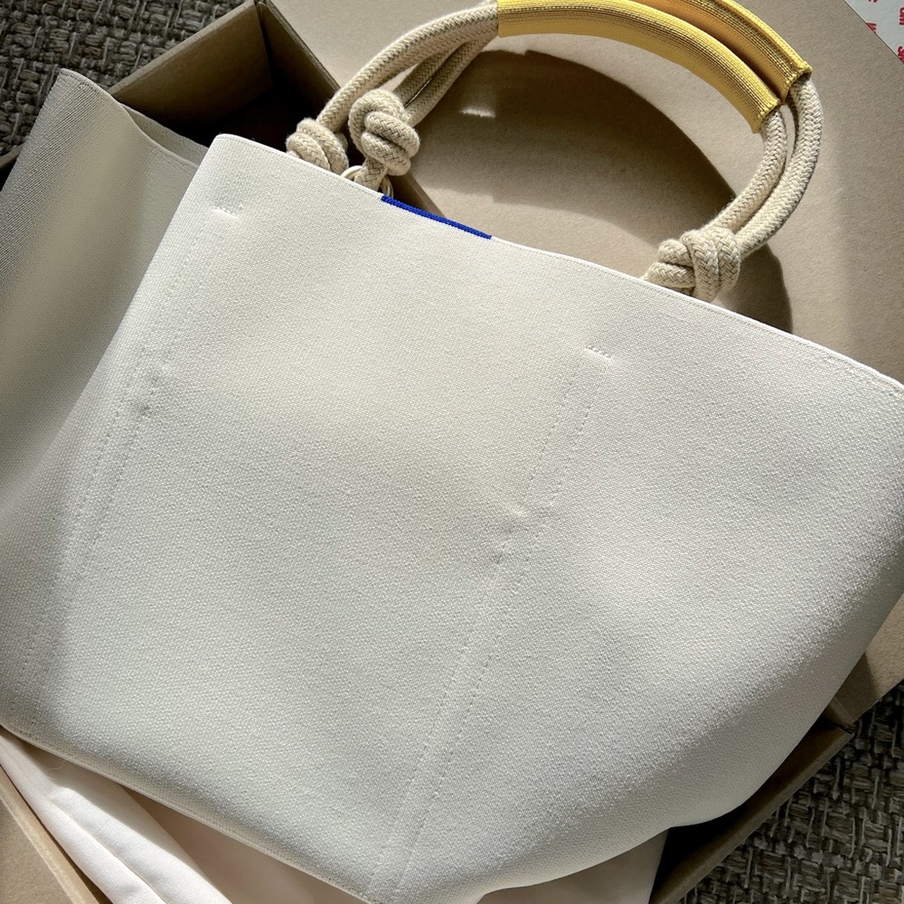 Brand new Rothy’s essential tote